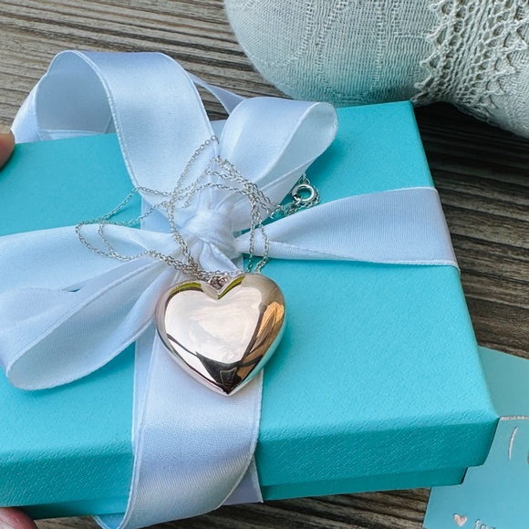 RARE Tiffany & Co Rubedo Puff Heart with Silver Chain Necklace, 18" - Picture 7 of 10